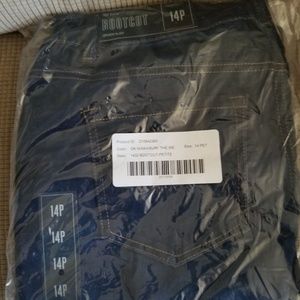 NWT Avenue boot cut denim